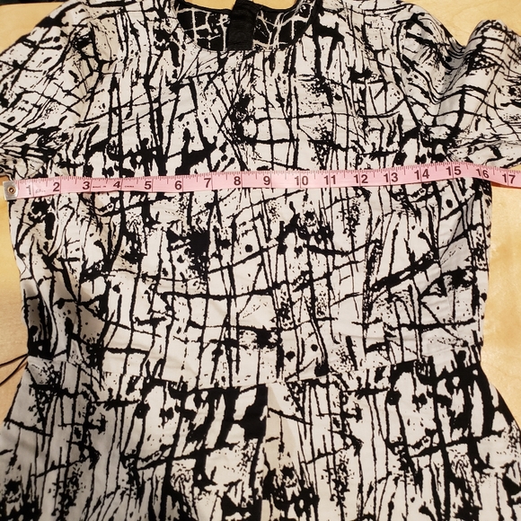 Custom designed peplum top, fully lined - Picture 5 of 7